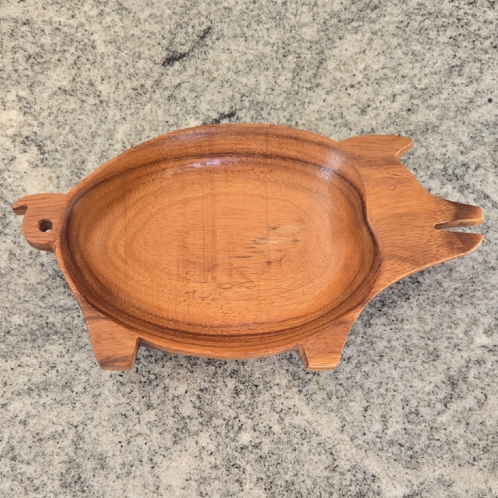 Hand Crafted Hawaii Monkey Pod Wooden Pig-Shaped Serving Bowl
